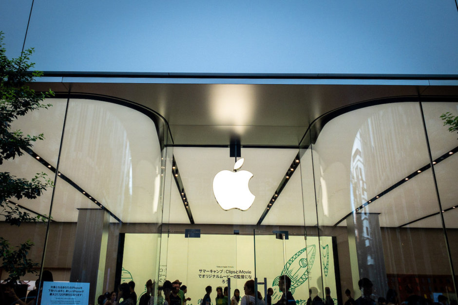 ターゲットは Apple Shop の拡大と Apple サービスのトライアル期間の延長をハイライトします