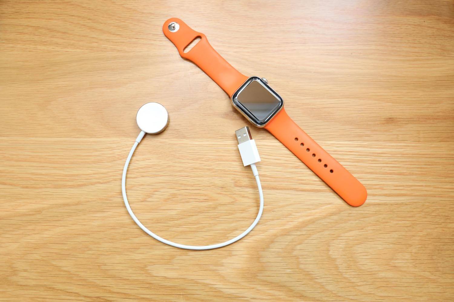 最新アイテム Apple Watch アップルウォッチ 磁気充電ケーブル 1m